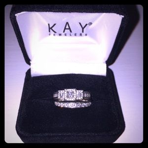 Diamond wedding ring Size 7 1.5CTW 10K White Gold